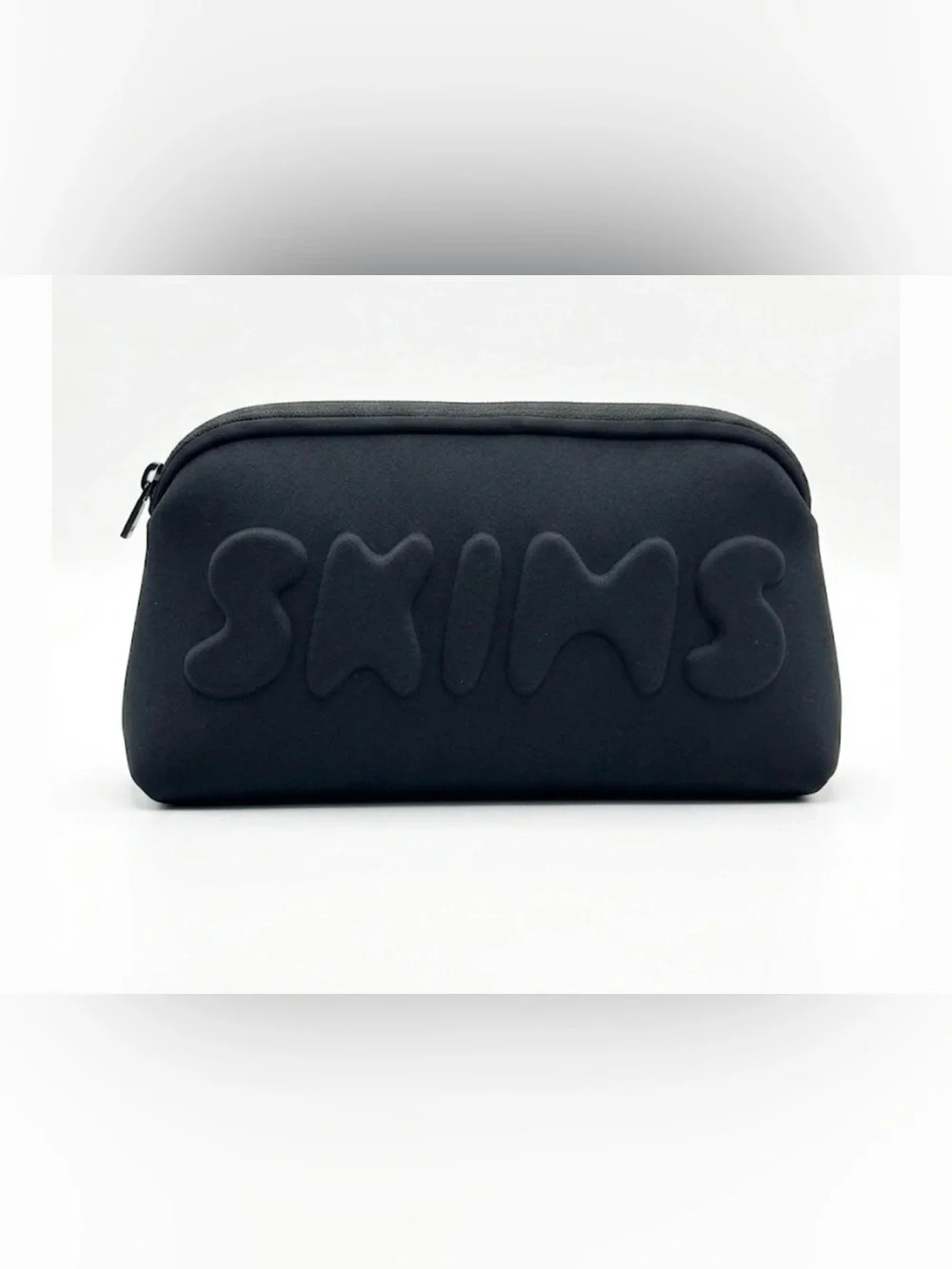 SKIMS Embossed Neoprene Zip Pouch Clutch in Onyx (Black) – NWT